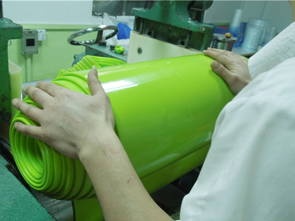 <a href='http://www.cnklz.cn/Helps/dgongshidiboguijiaozh.html' class='keys' title='點(diǎn)擊查看關(guān)于硅膠制品廠家的相關(guān)信息' target='_blank'>硅膠制品廠家</a> 硅膠制品廠家